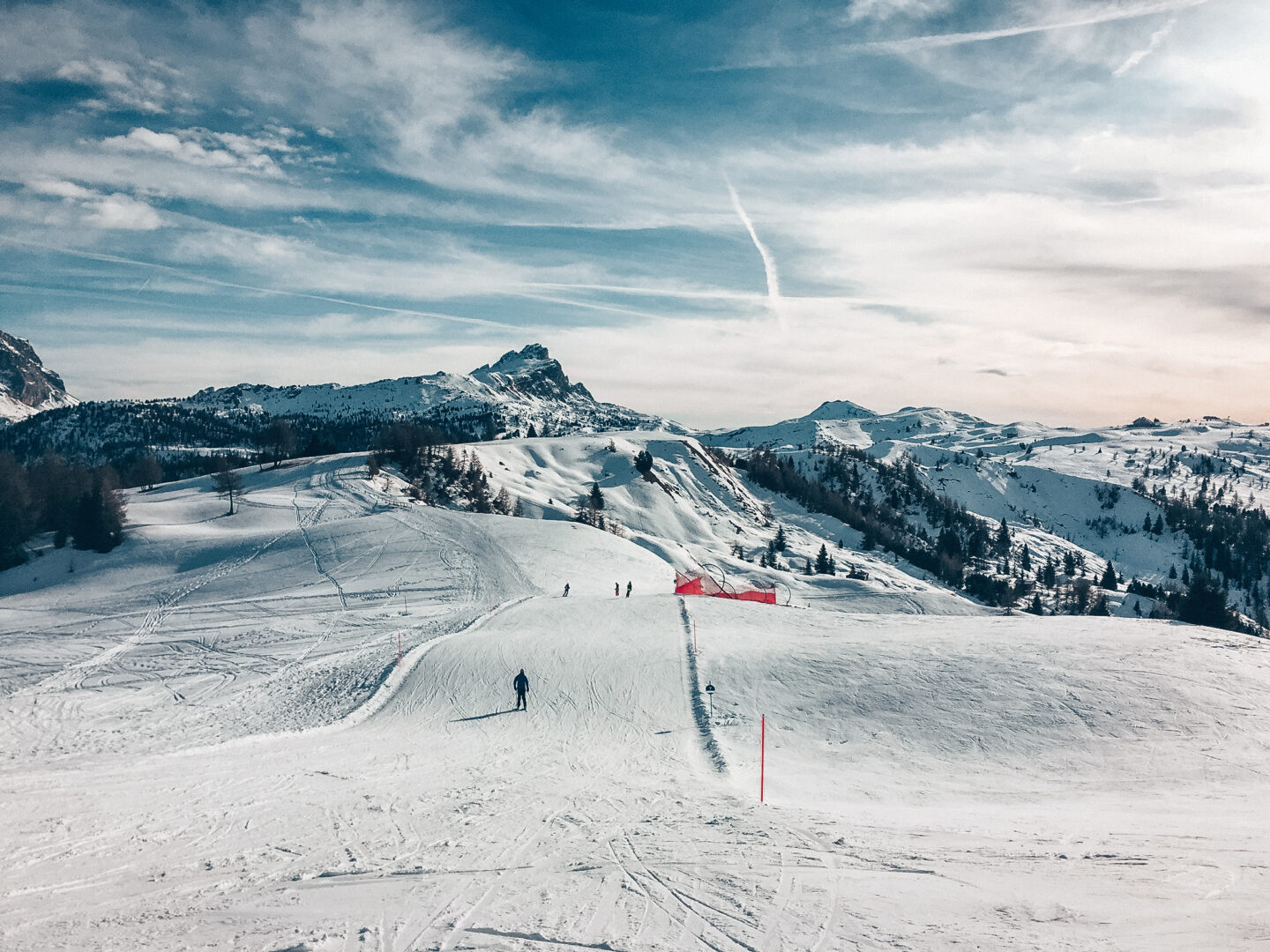 One of the slopes between San Cassiano e Corvara: a nice long easy run perfect for beginners